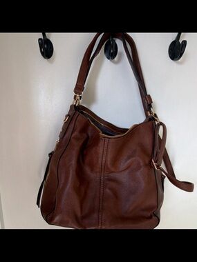 Realer Brown Leather Shoulder Bag